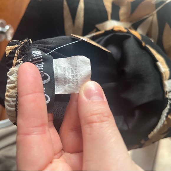 Cream and Tan Mini Pencil Skirt for Resort Wear - Picture 3 of 4